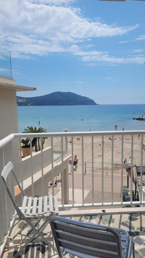 Les Pieds Dans L'O - Appartement 50M2 Front De Mer Saint-Cyr-sur-Mer Buitenkant foto